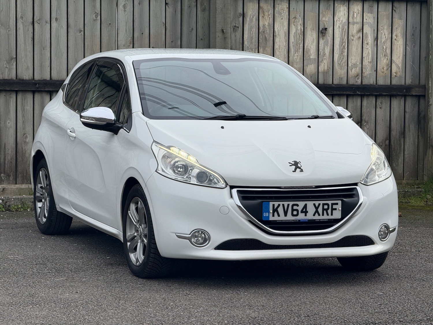 Used Peugeot 208 2014 for sale - 76413403: Photo 8