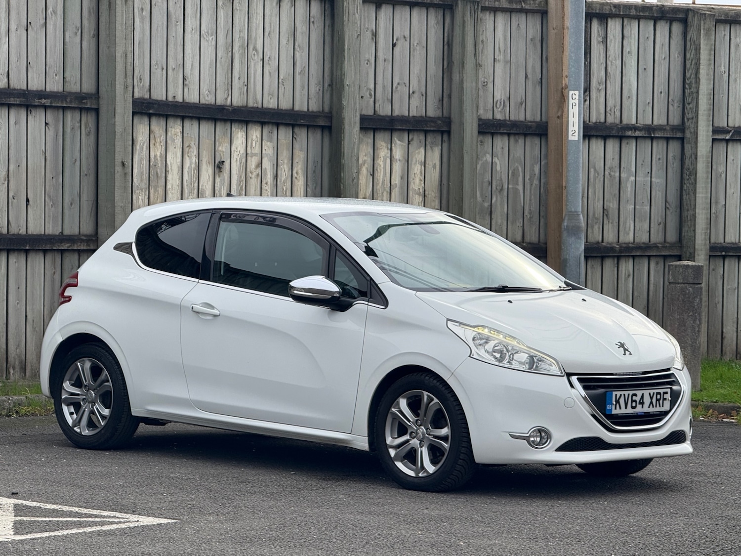 Used Peugeot 208 2014 for sale - 76413403: Photo 9