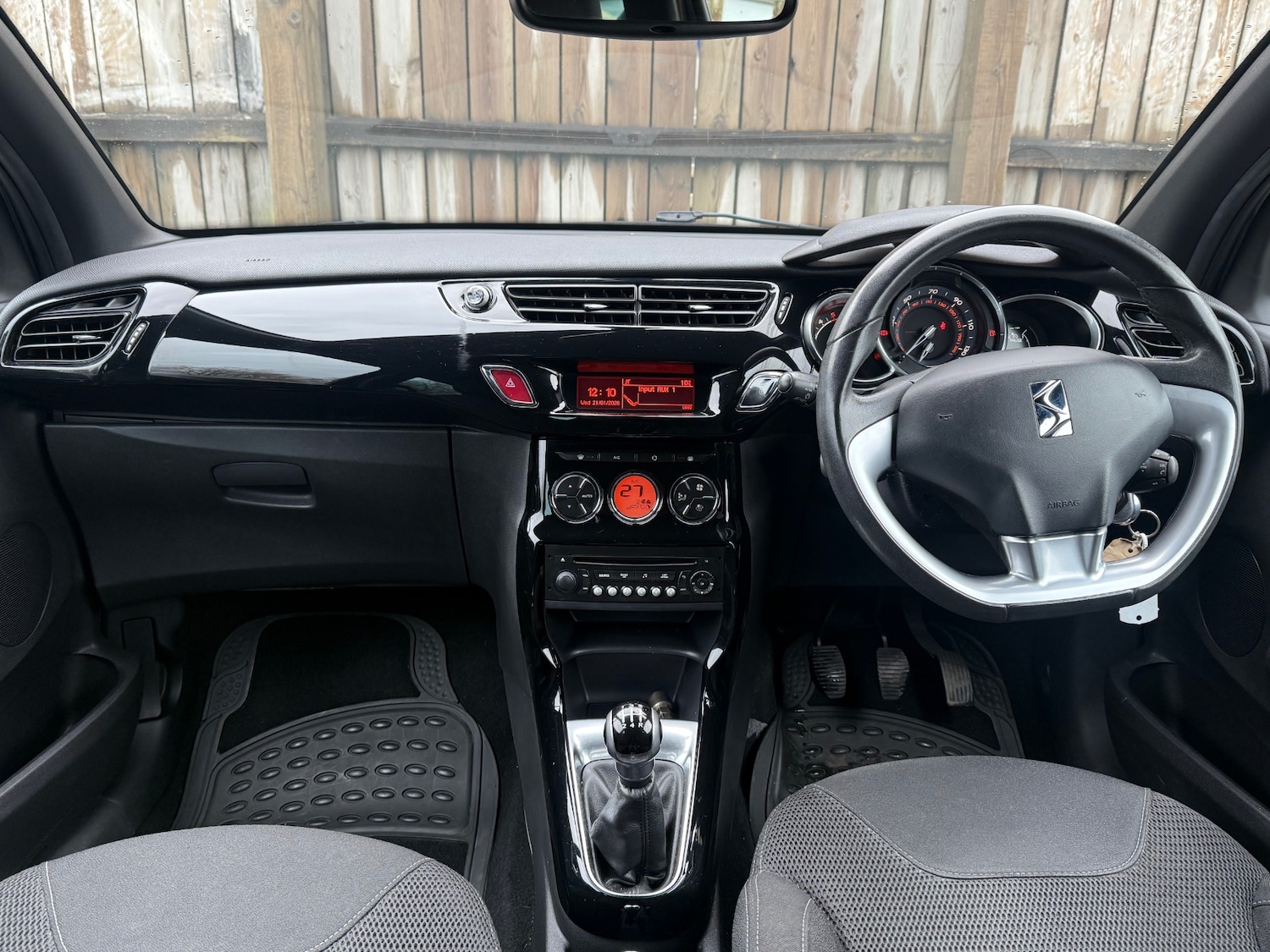 Used Citroen DS3 2014 for sale - 77271630: Photo 17