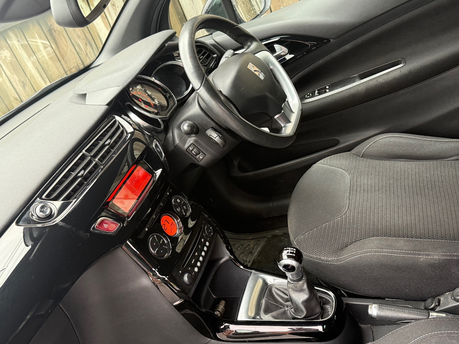 Used Citroen DS3 2014 for sale - 77271630: Photo 24