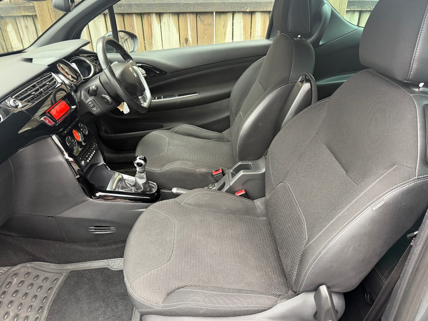 Used Citroen DS3 2014 for sale - 77271630: Photo 25