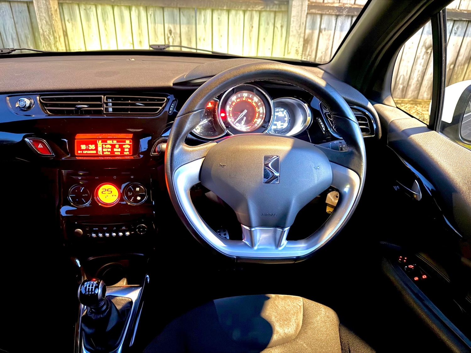 Used Citroen DS3 2015 for sale - 77090760: Photo 20