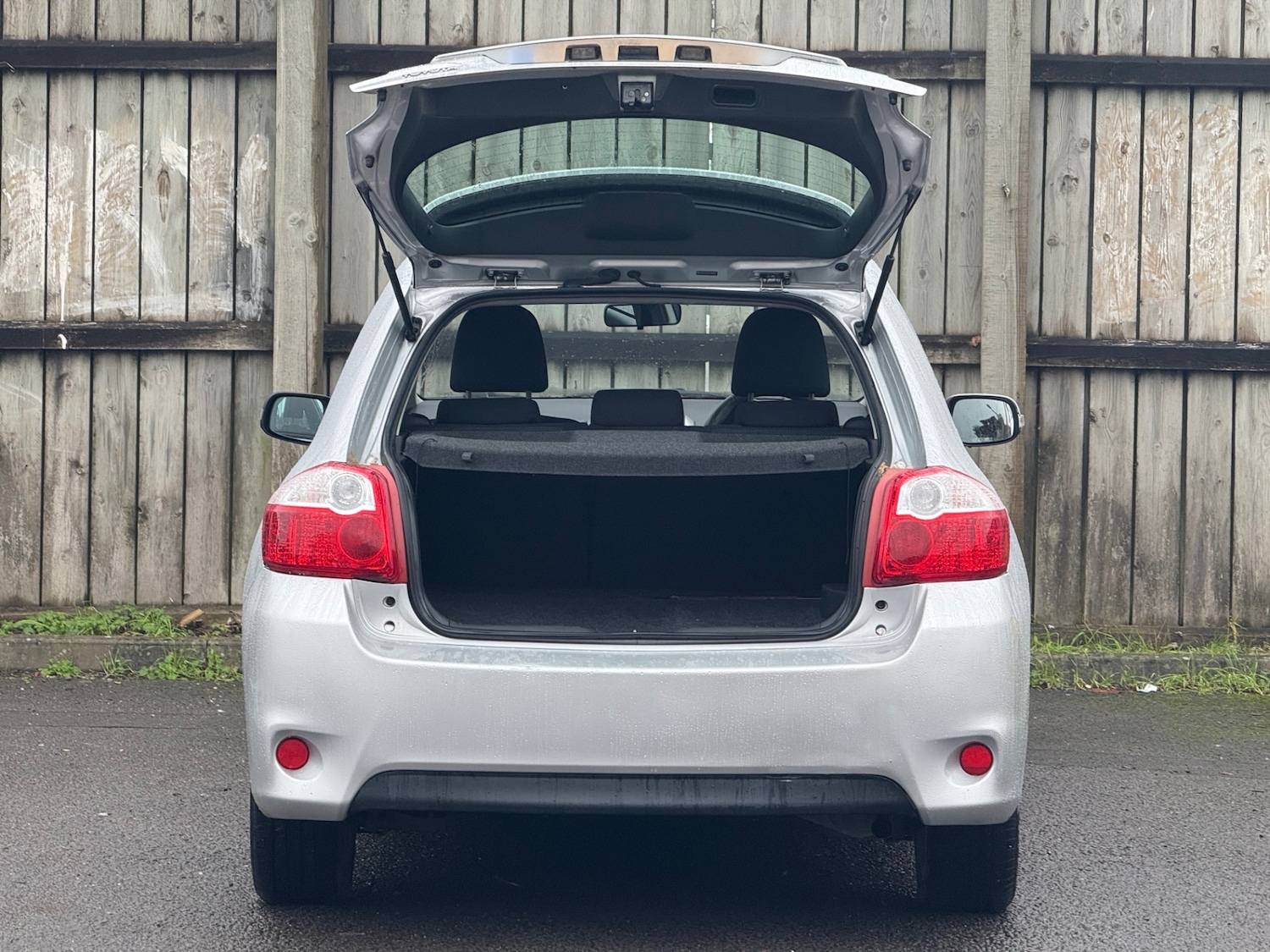 Used Toyota Auris 2010 for sale - 76719987: Photo 14