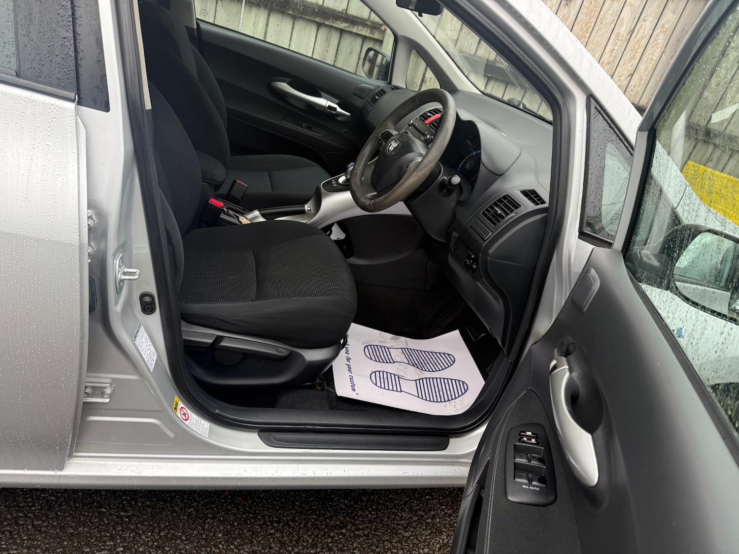 Used Toyota Auris 2010 for sale - 76719987: Photo 18