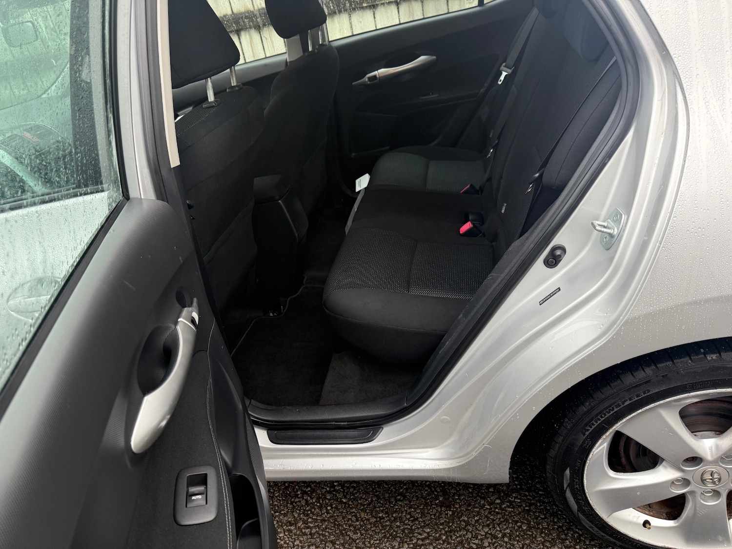 Used Toyota Auris 2010 for sale - 76719987: Photo 25