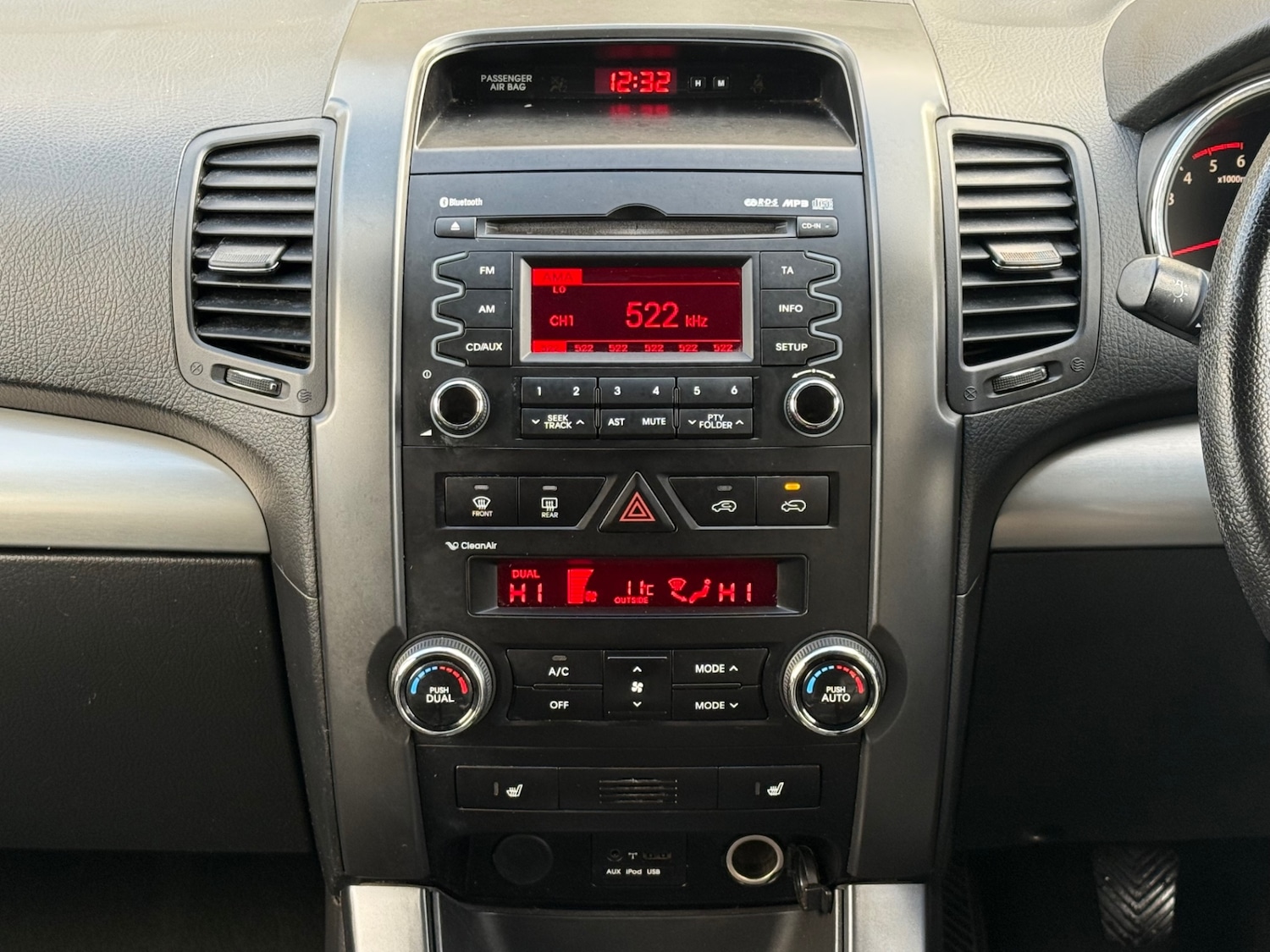 Used Kia Sorento 2011 for sale - 77002307: Photo 28