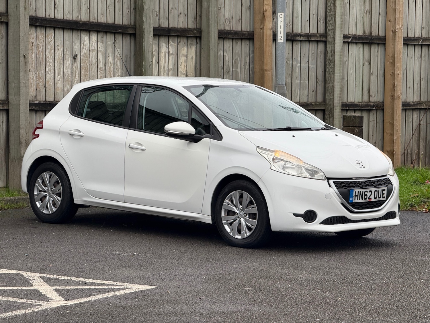 Used Peugeot 208 2012 for sale - 76525932: Photo 14