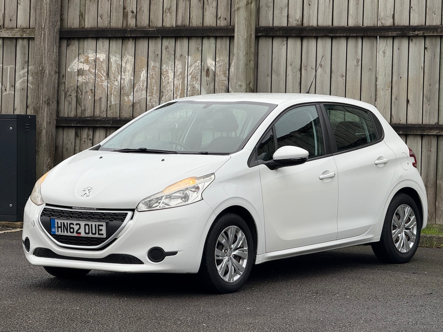 Used Peugeot 208 2012 for sale - 76525932: Photo 17