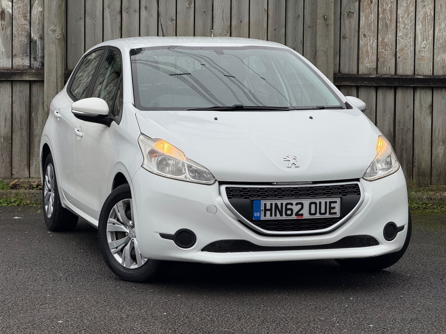 Used Peugeot 208 2012 for sale - 76525932: Photo 2