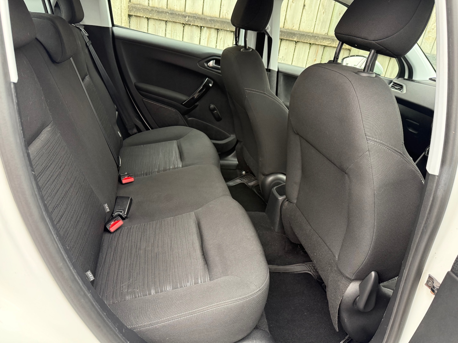 Used Peugeot 208 2012 for sale - 76525932: Photo 23