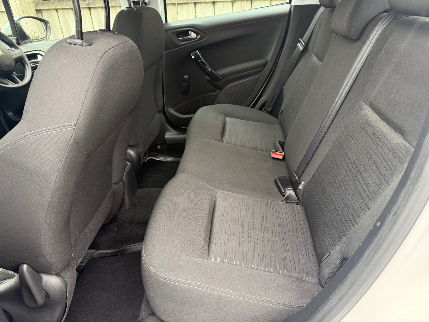 Used Peugeot 208 2012 for sale - 76525932: Photo 28