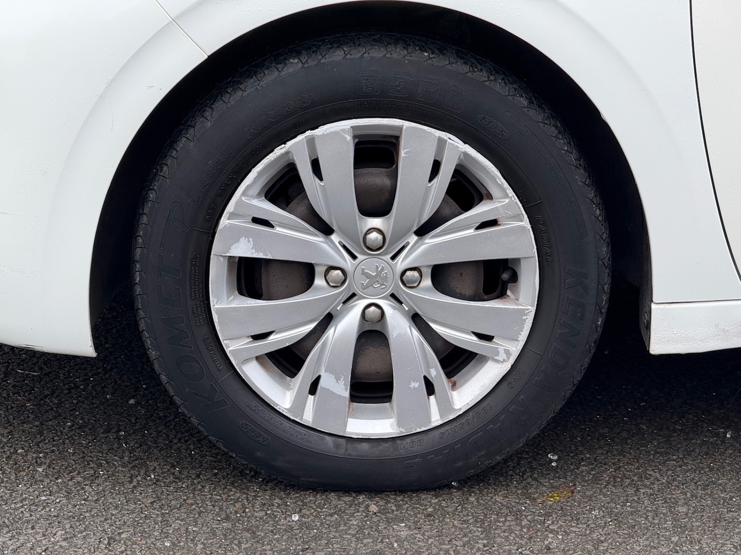 Used Peugeot 208 2012 for sale - 76525932: Photo 33