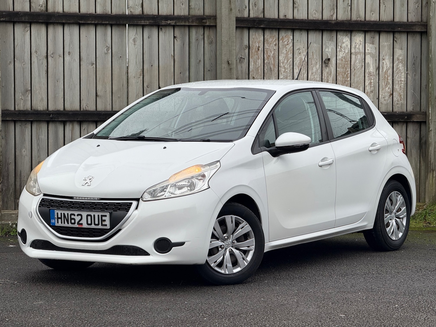 Used Peugeot 208 2012 for sale - 76525932: Photo 4