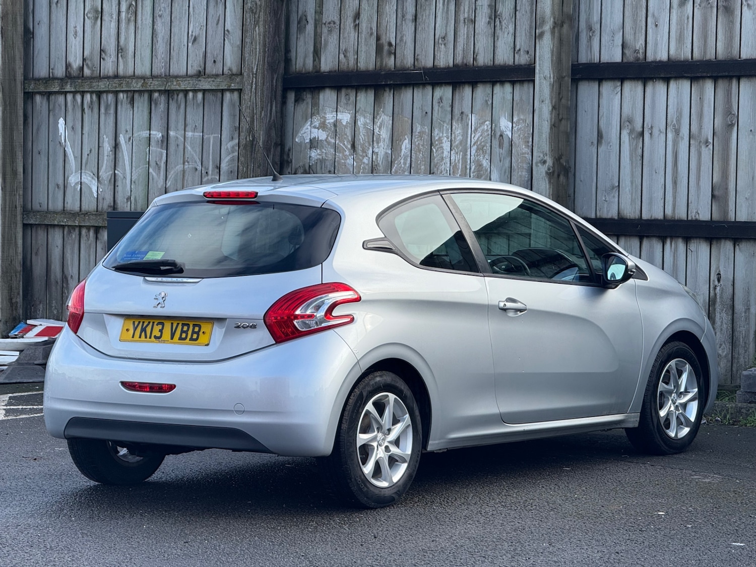 Used Peugeot 208 2013 for sale - 77522277: Photo 11