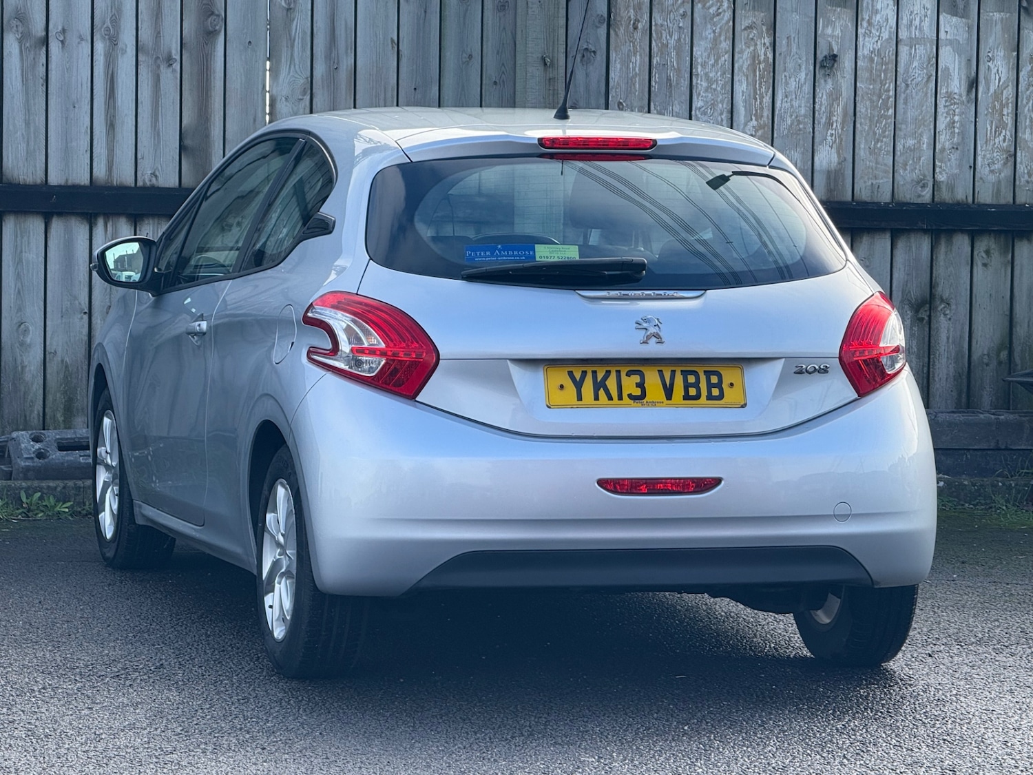 Used Peugeot 208 2013 for sale - 77522277: Photo 14