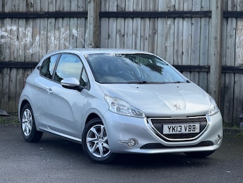 Used Peugeot 208 2013 for sale - 77522277: Photo