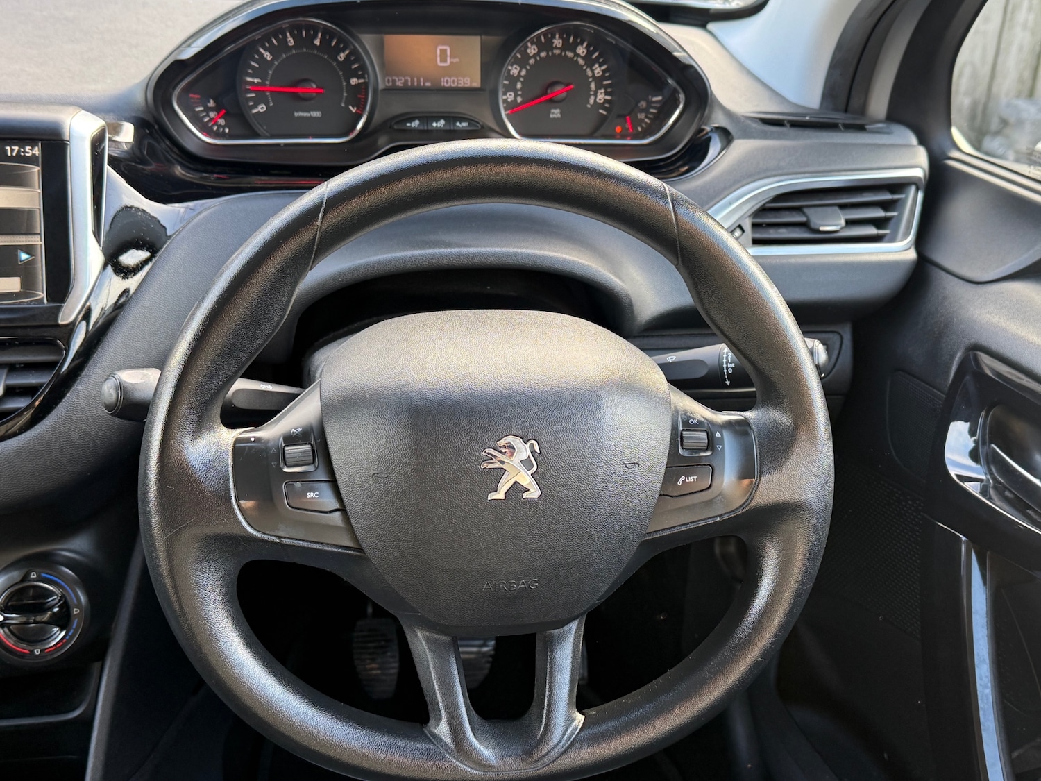 Used Peugeot 208 2013 for sale - 77522277: Photo 20