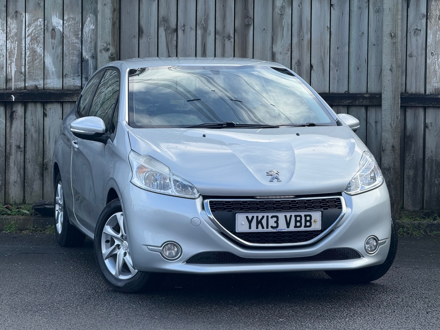Used Peugeot 208 2013 for sale - 77522277: Photo 26
