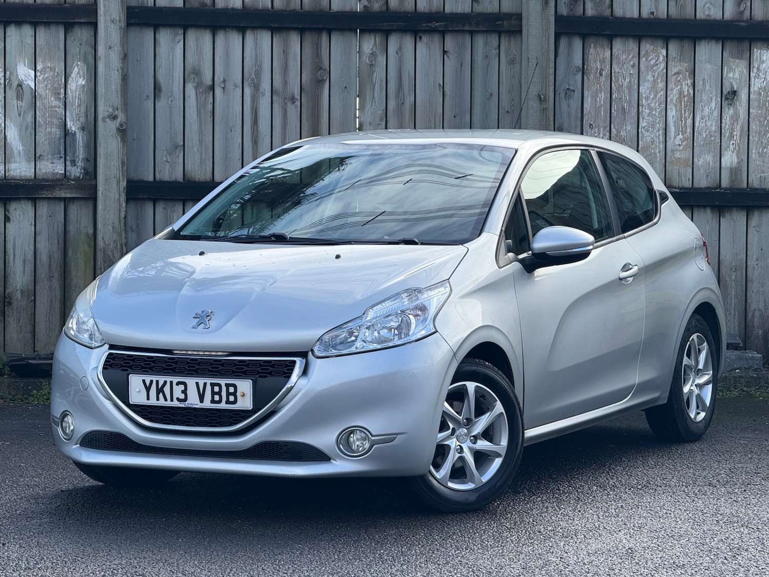 Used Peugeot 208 2013 for sale - 77522277: Photo 4