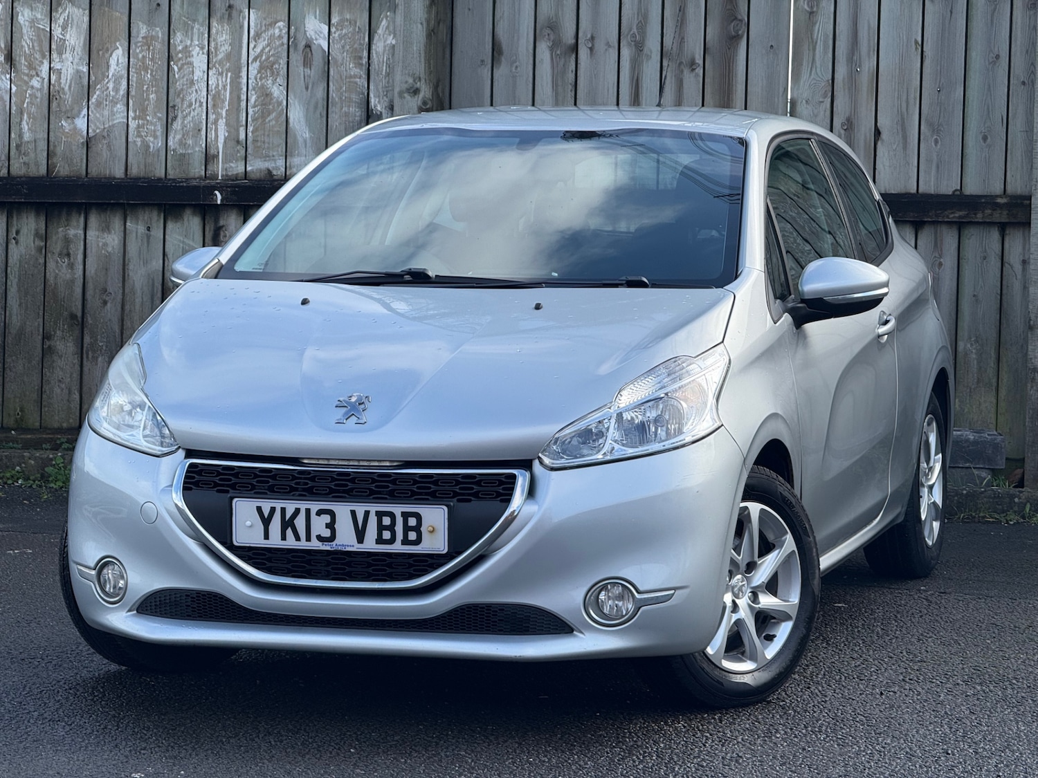 Used Peugeot 208 2013 for sale - 77522277: Photo 9