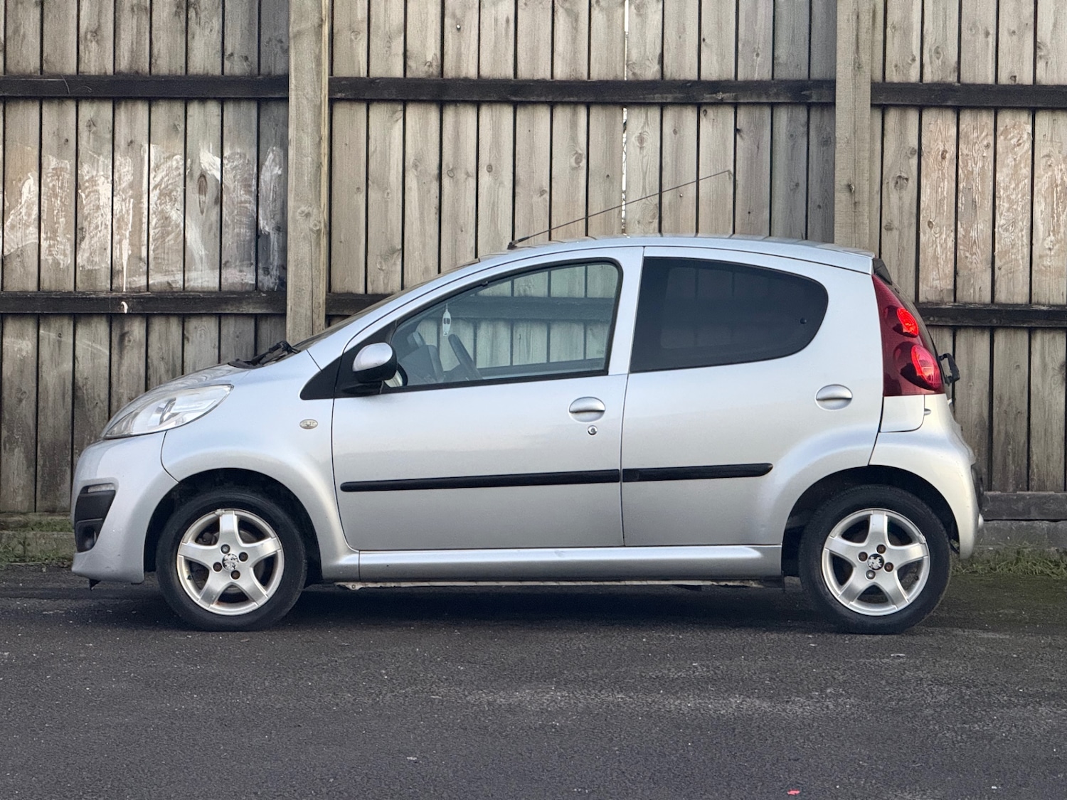 Used Peugeot 107 2013 for sale - 77090148: Photo 6
