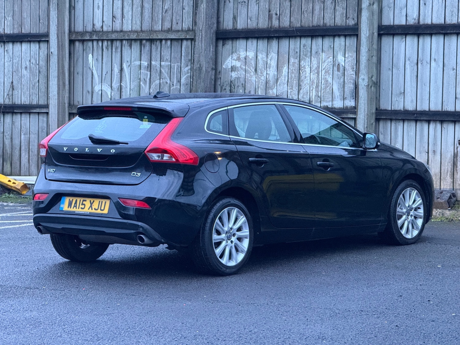 Used Volvo V40 2015 for sale - 77547745: Photo 11