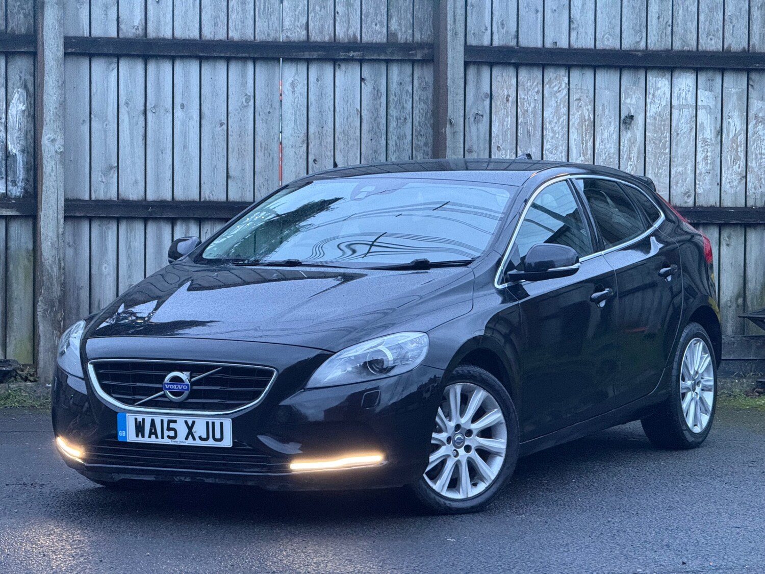 Used Volvo V40 2015 for sale - 77547745: Photo 26