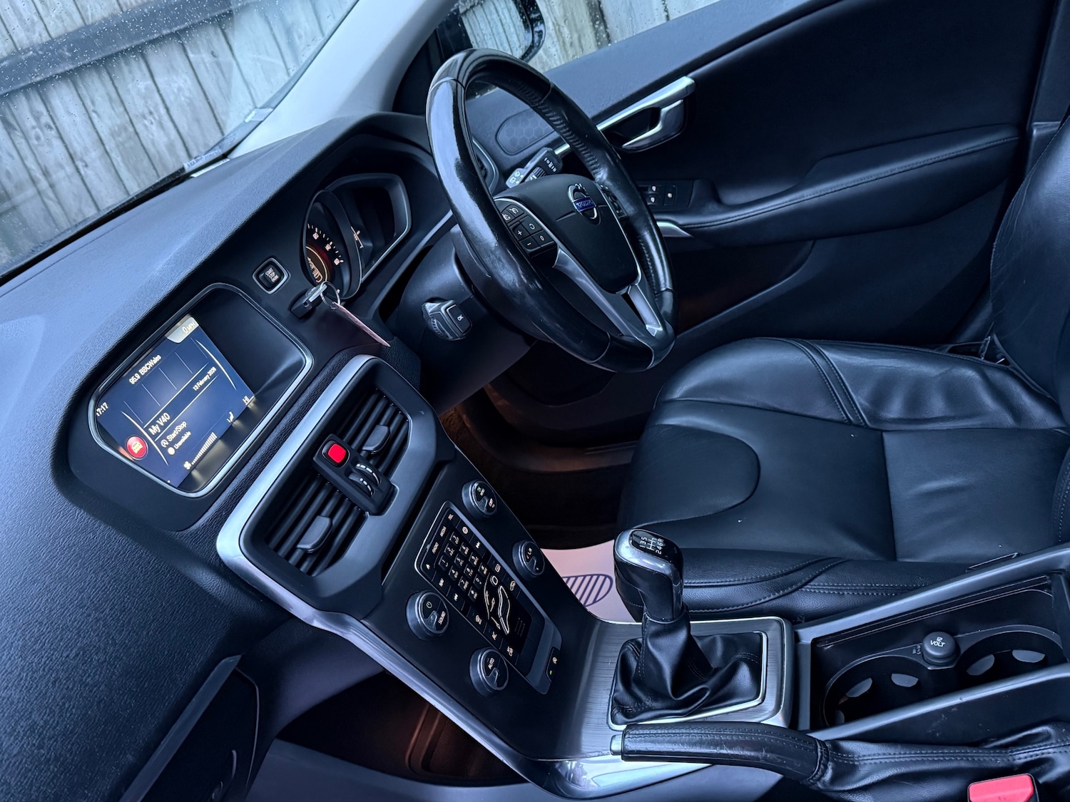 Used Volvo V40 2015 for sale - 77547745: Photo 29