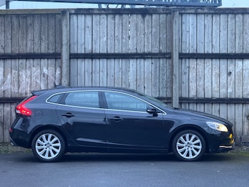 Used Volvo V40 2015 for sale - 77547745: Photo