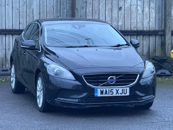 Used Volvo V40 2015 for sale - 77547745: Photo