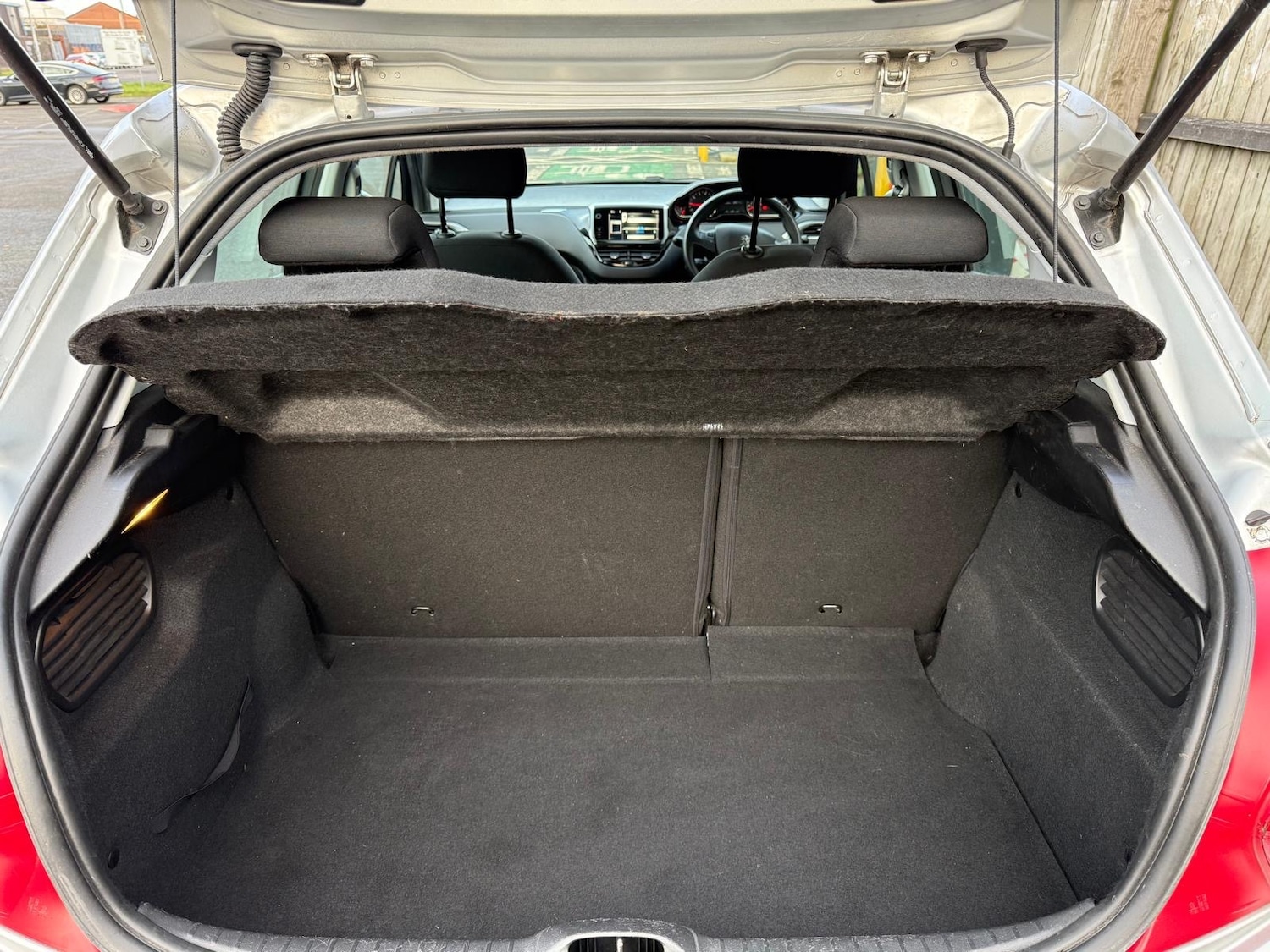 Used Peugeot 208 2014 for sale - 77163988: Photo 14