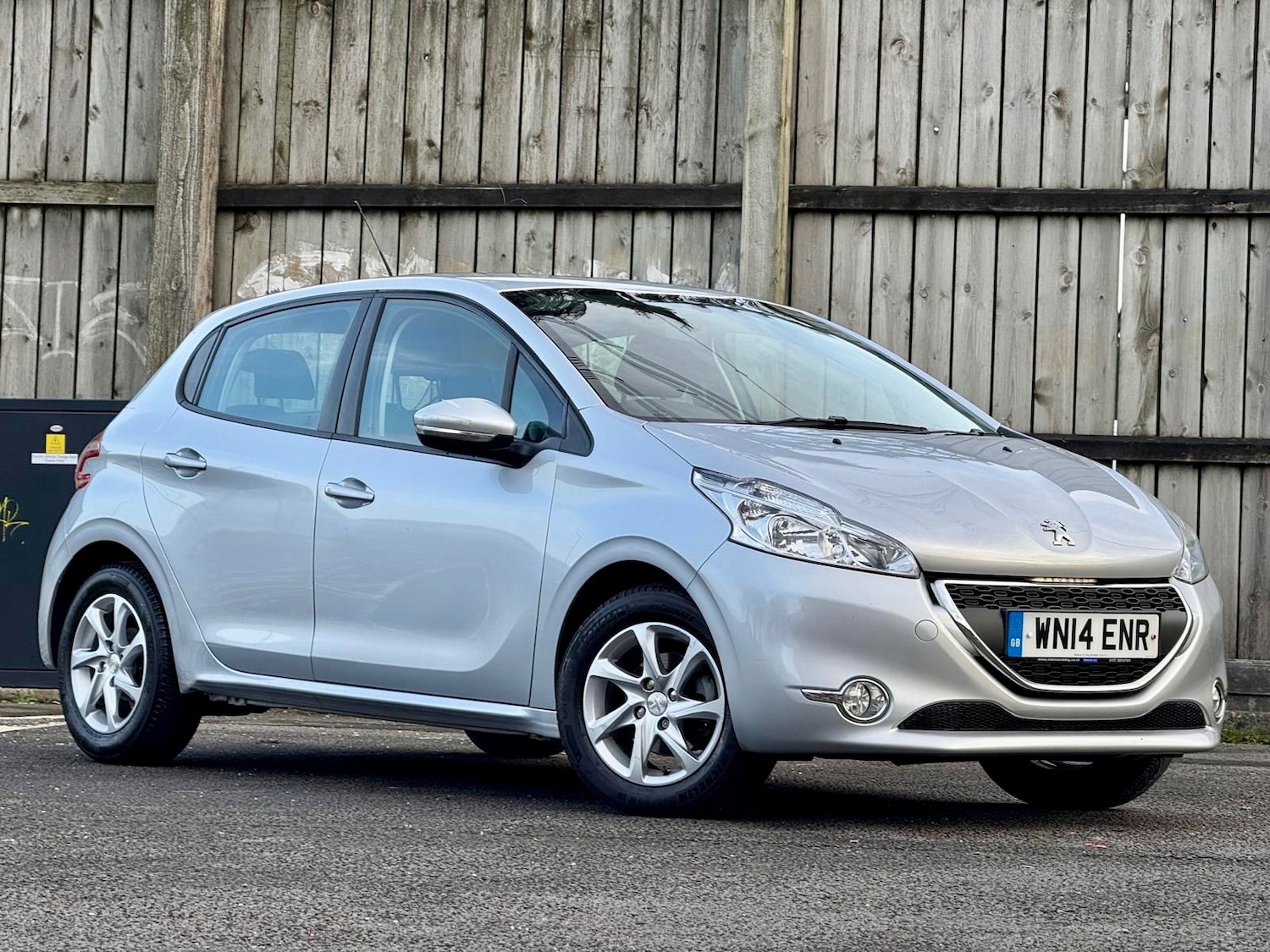 Used Peugeot 208 2014 for sale - 77163988: Photo 6