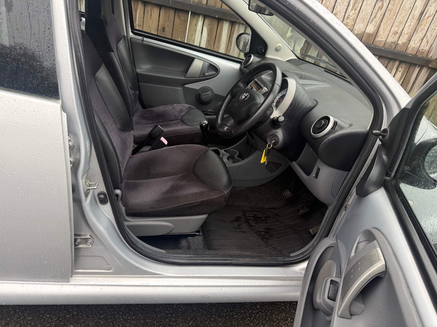 Used Toyota AYGO 2009 for sale - 76854731: Photo 12