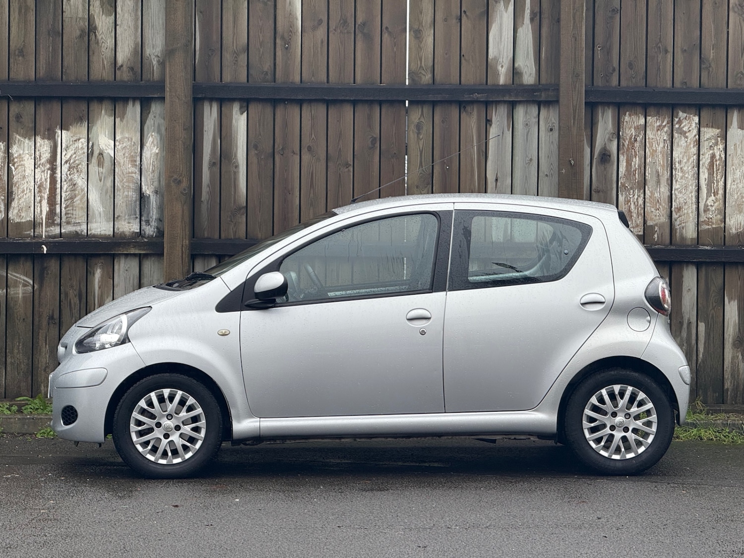 Used Toyota AYGO 2009 for sale - 76854731: Photo 25