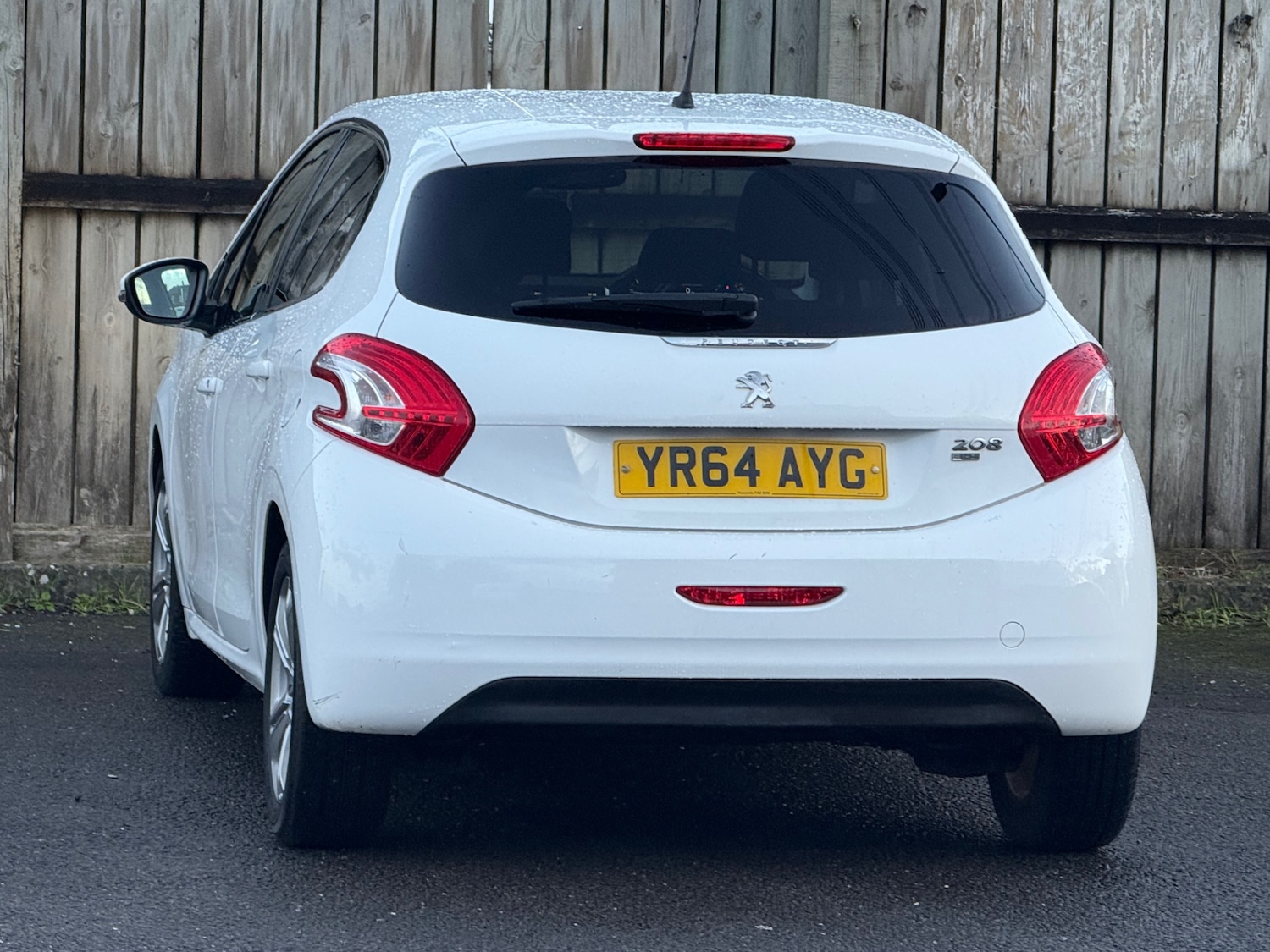 Used Peugeot 208 2014 for sale - 76430633: Photo 16
