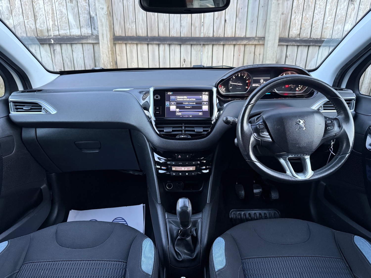 Used Peugeot 208 2014 for sale - 76430633: Photo 20