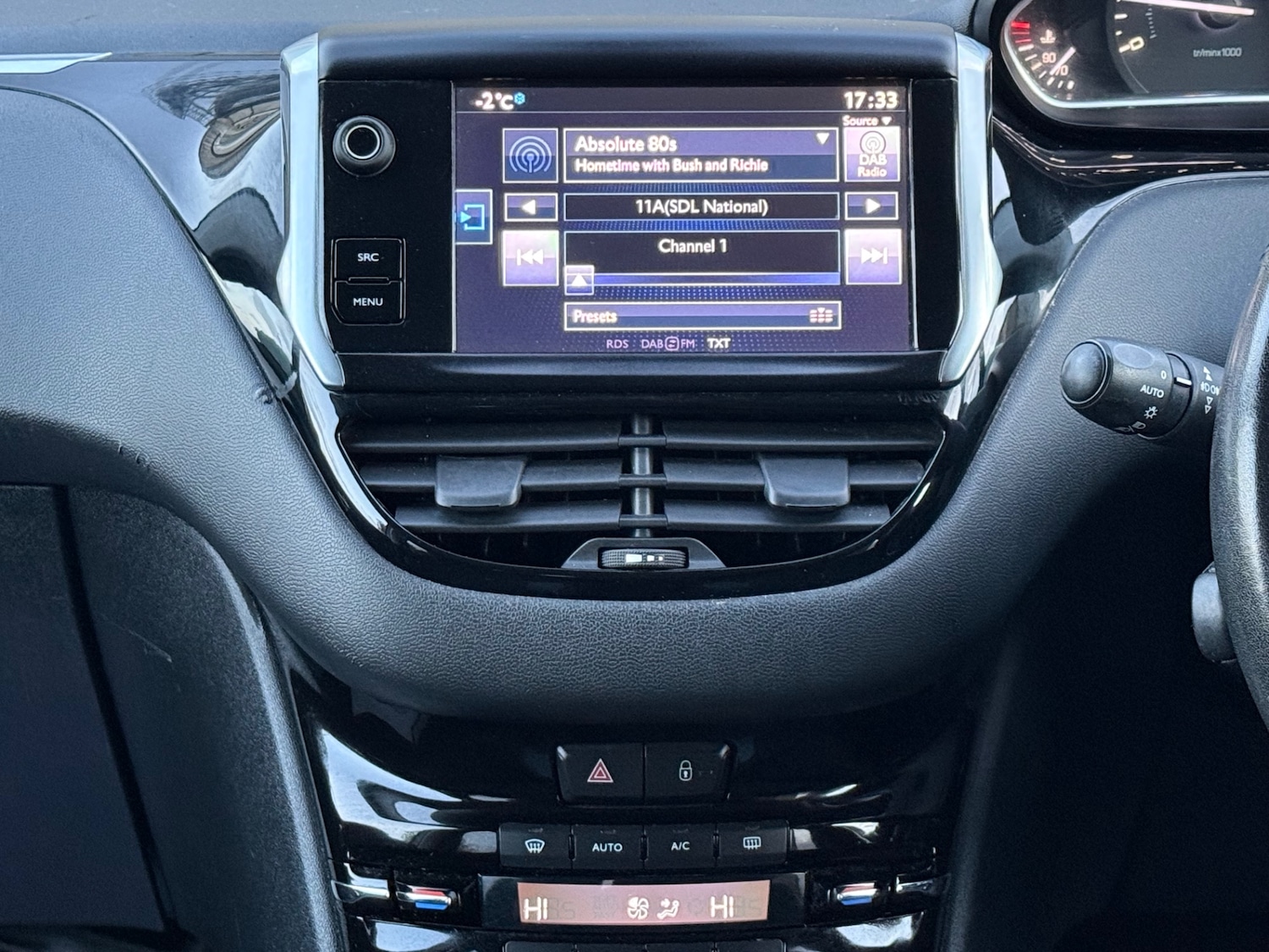 Used Peugeot 208 2014 for sale - 76430633: Photo 21