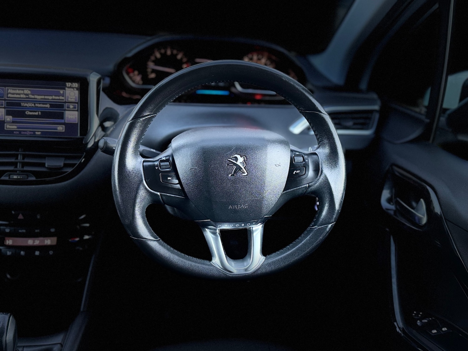 Used Peugeot 208 2014 for sale - 76430633: Photo 23