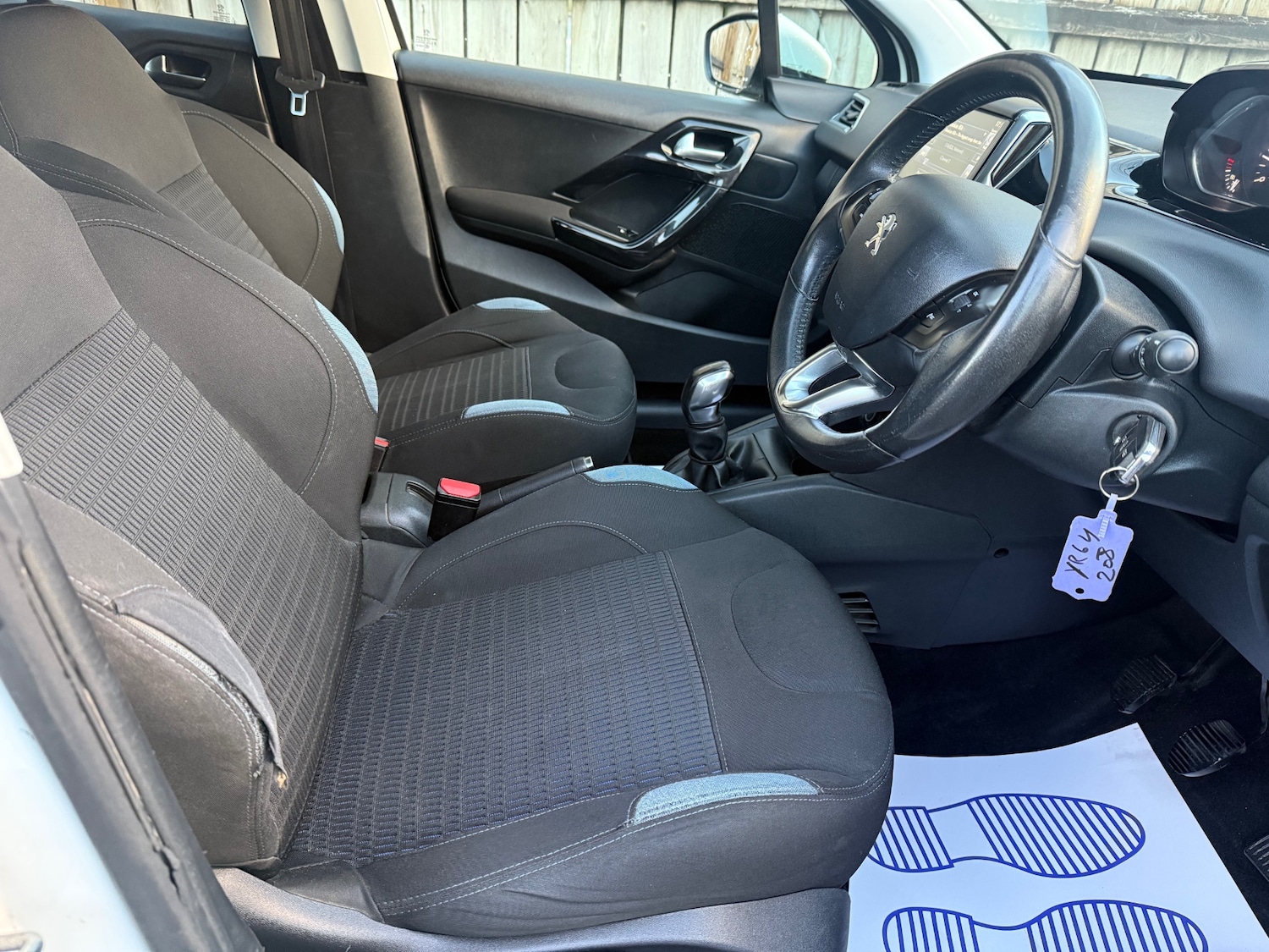 Used Peugeot 208 2014 for sale - 76430633: Photo 27