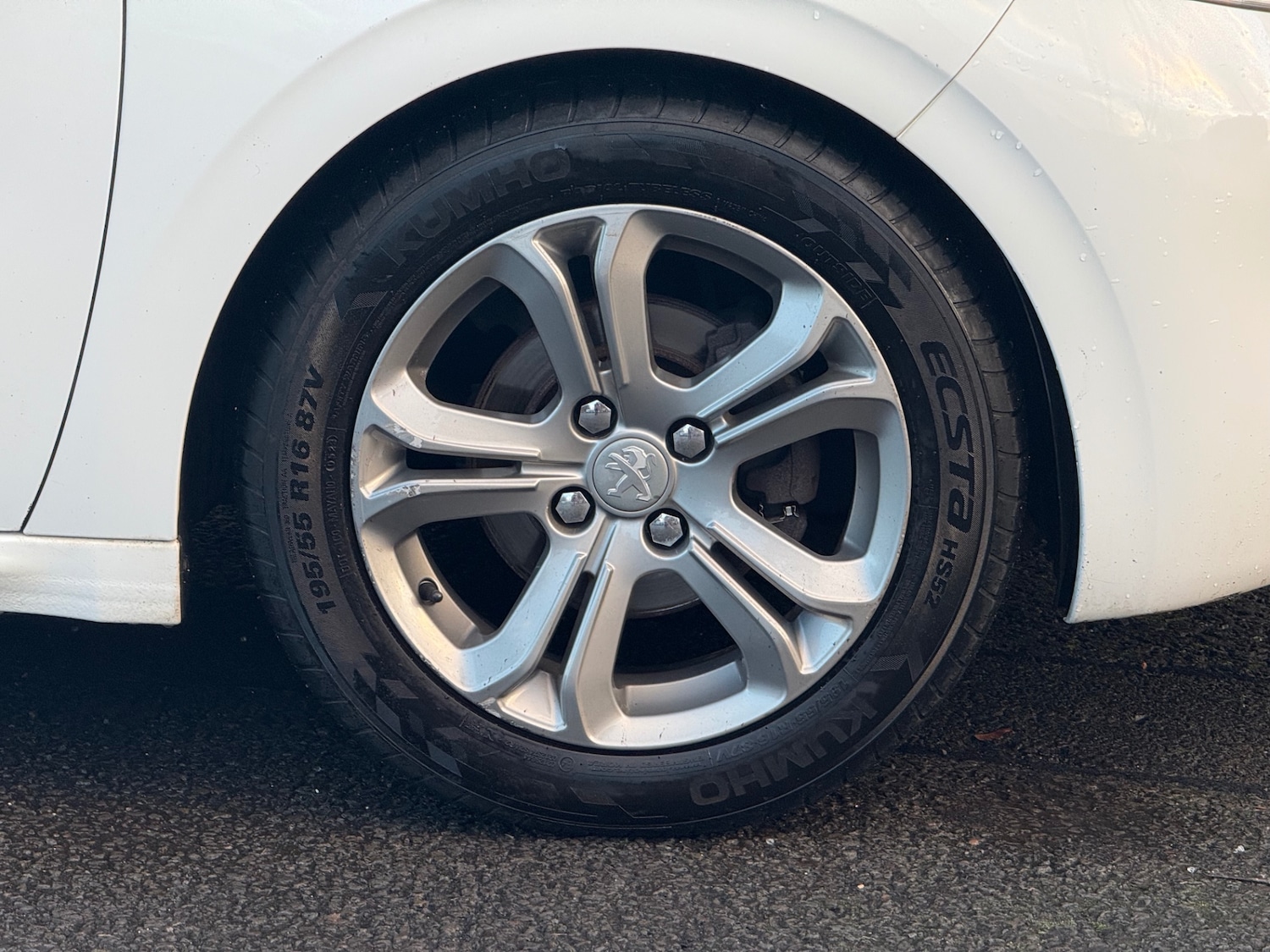 Used Peugeot 208 2014 for sale - 76430633: Photo 36