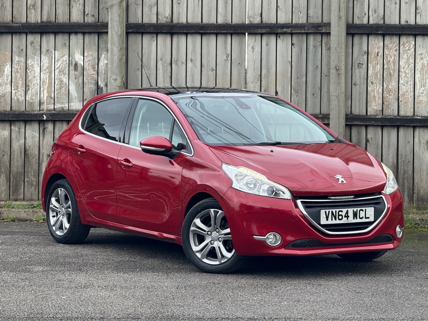 Used Peugeot 208 2014 for sale - 76504753: Photo 1