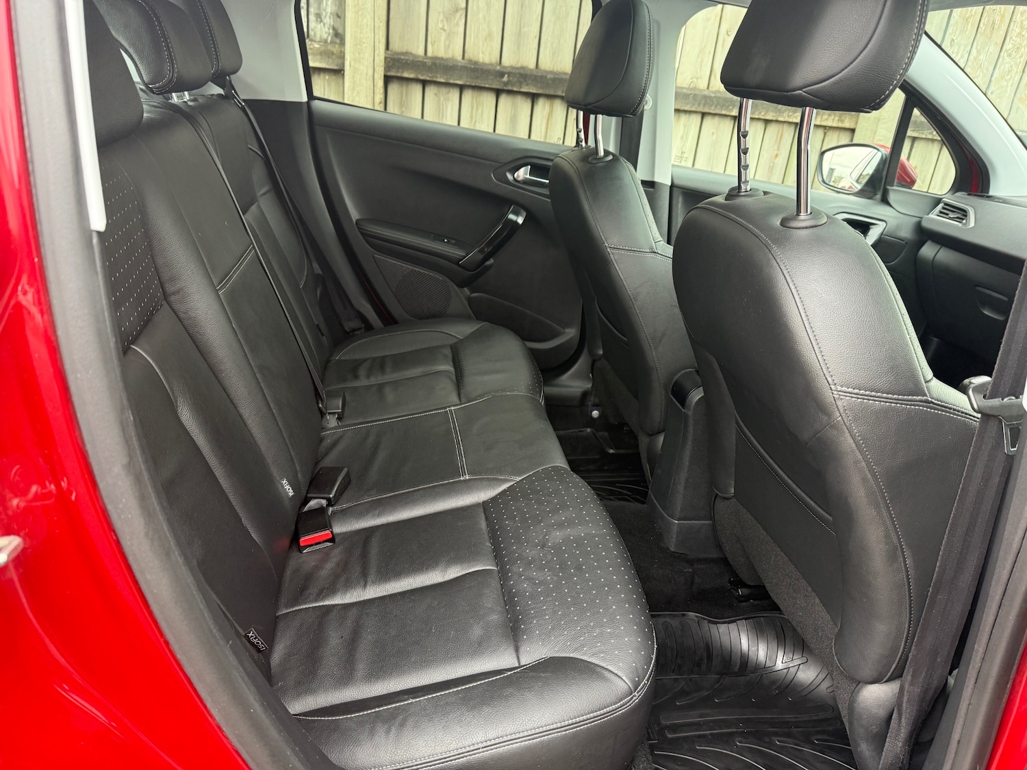 Used Peugeot 208 2014 for sale - 76504753: Photo 20