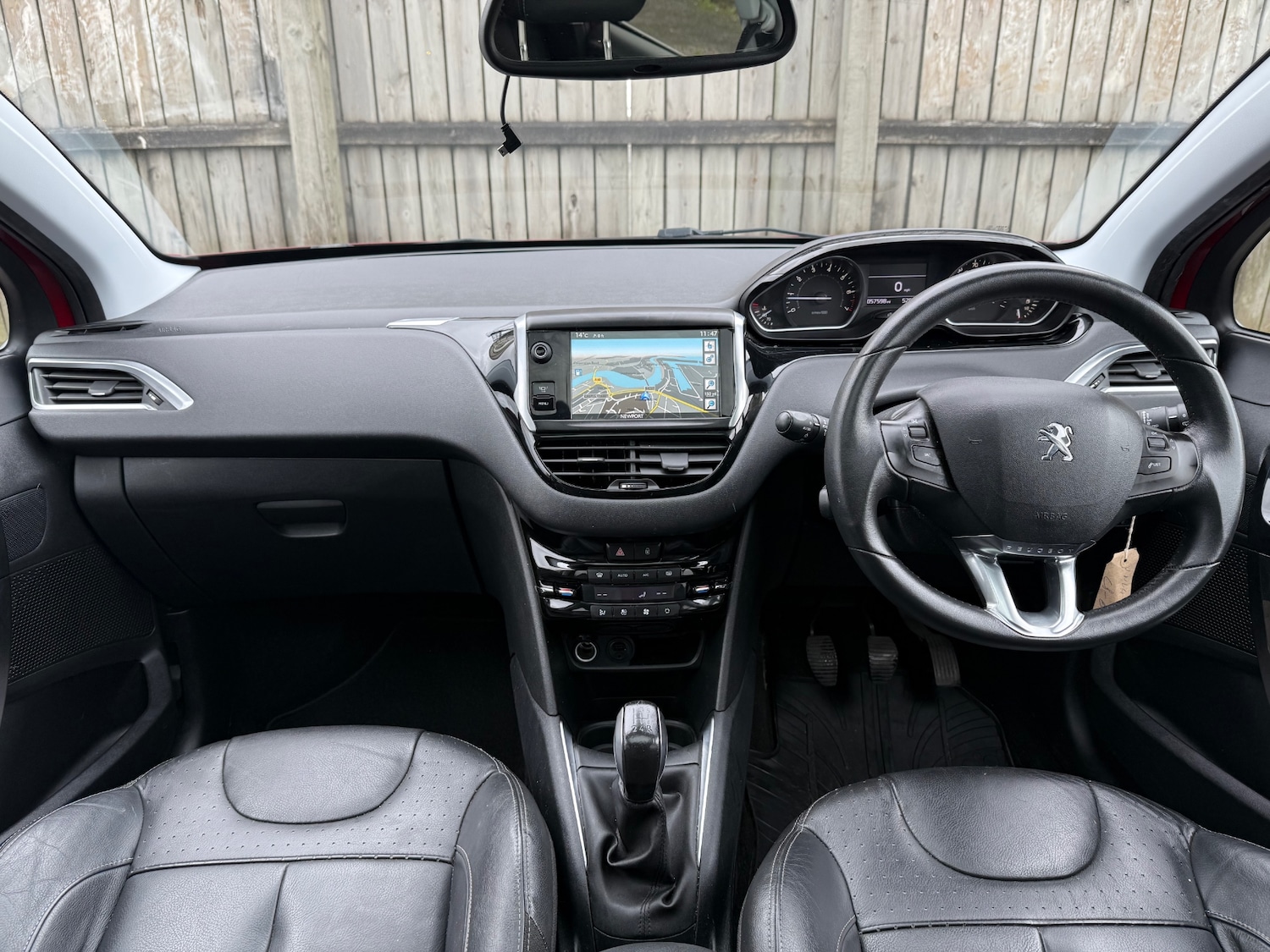 Used Peugeot 208 2014 for sale - 76504753: Photo 21