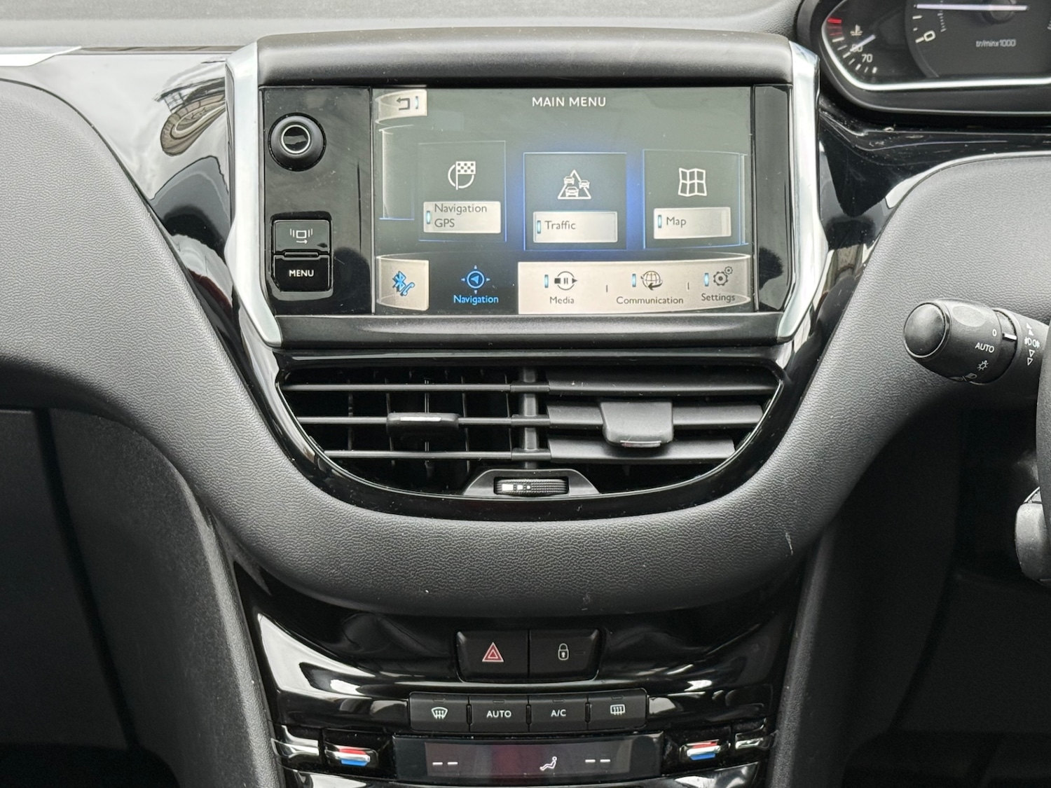 Used Peugeot 208 2014 for sale - 76504753: Photo 23