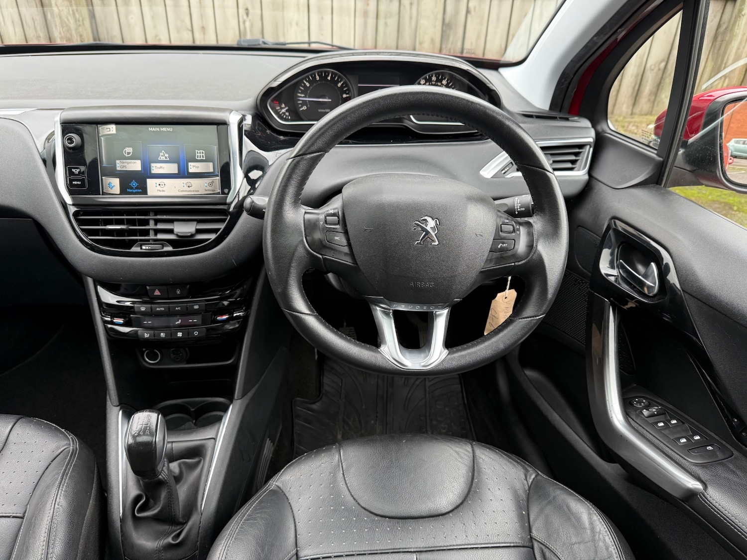 Used Peugeot 208 2014 for sale - 76504753: Photo 24