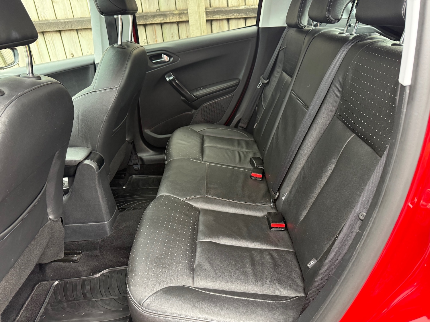 Used Peugeot 208 2014 for sale - 76504753: Photo 30