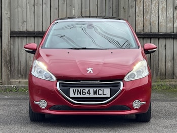 Used Peugeot 208 2014 for sale - 76504753: Photo