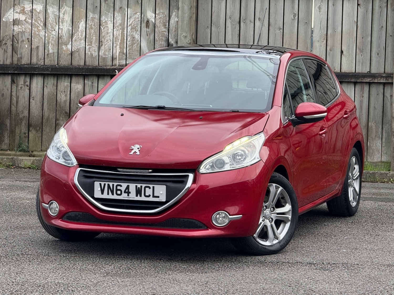 Used Peugeot 208 2014 for sale - 76504753: Photo 5