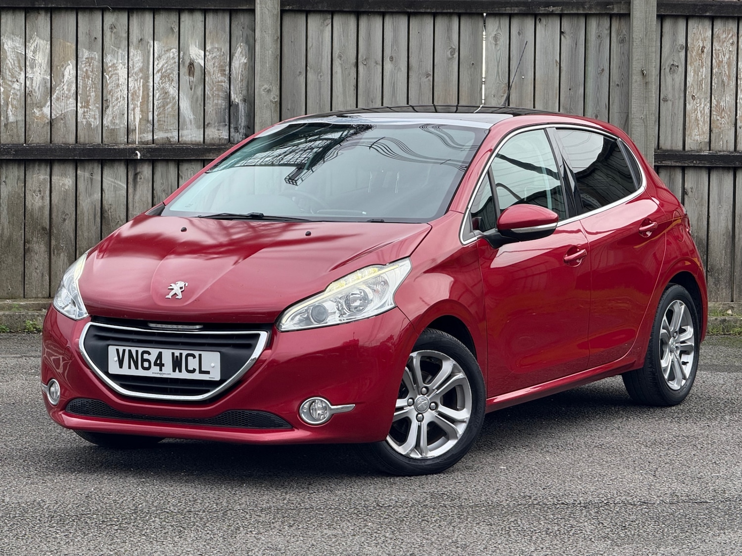Used Peugeot 208 2014 for sale - 76504753: Photo 6