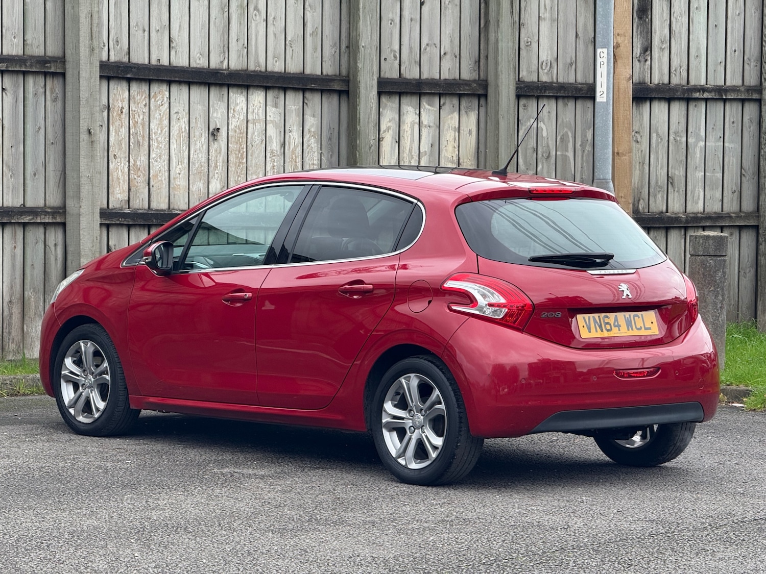 Used Peugeot 208 2014 for sale - 76504753: Photo 7